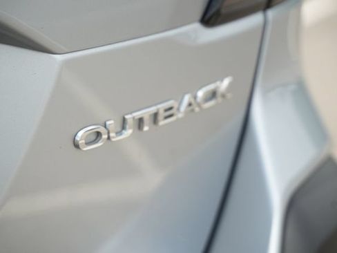 Used 2025 Subaru Outback Limited AWD/4WD image 44