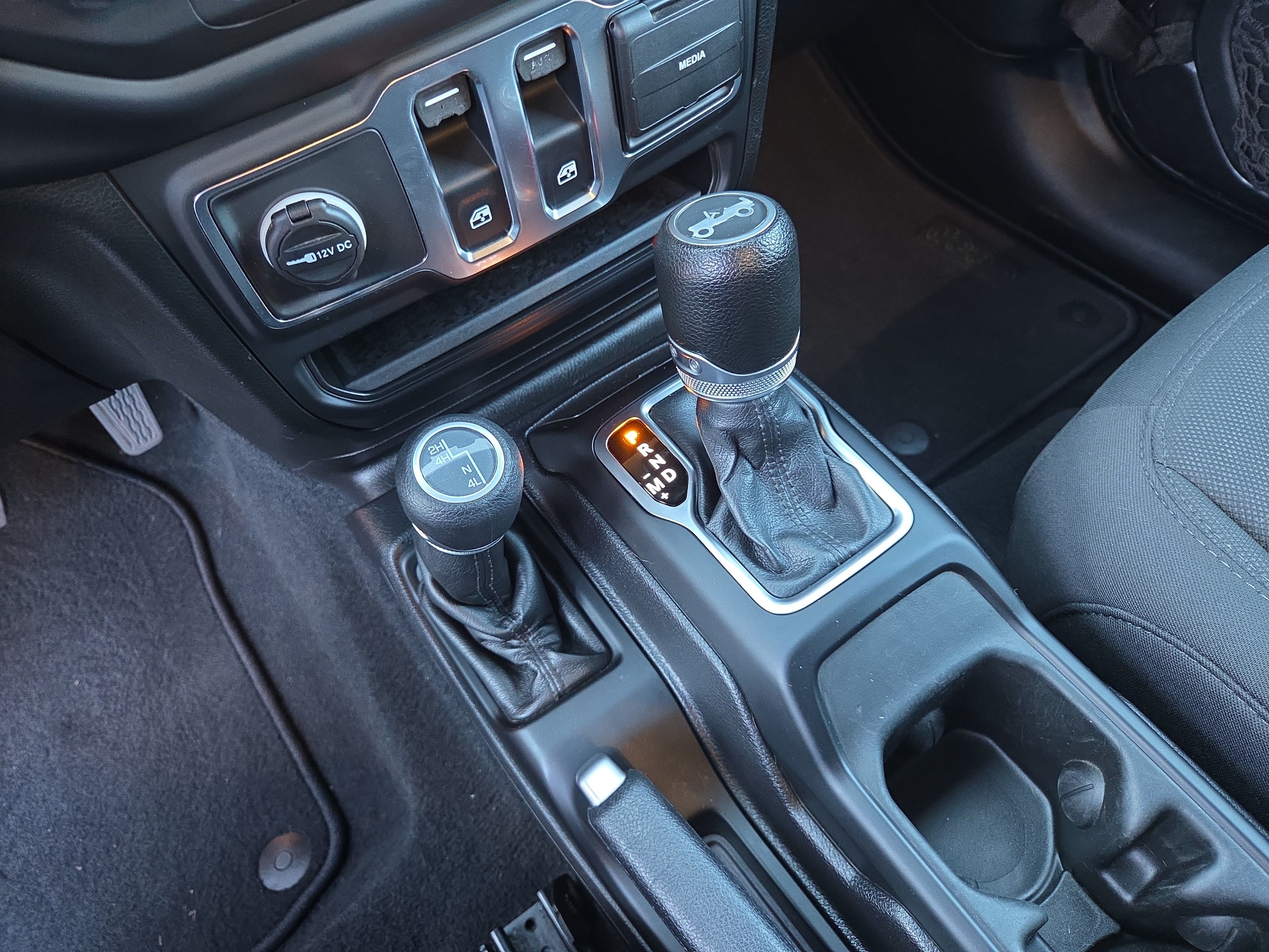 Certified 2019 Jeep Wrangler Sport AWD/4WD image 24