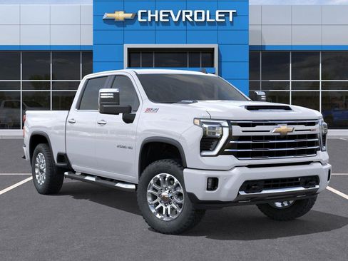 New 2025 Chevrolet Silverado 2500 LT w/ Z71 Chrome Sport Edition AWD/4WD image 7