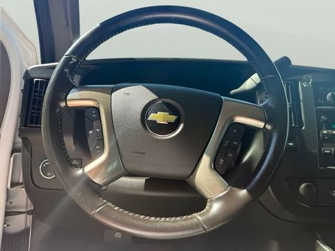 Used 2017 Chevrolet Express 2500 RWD image 14