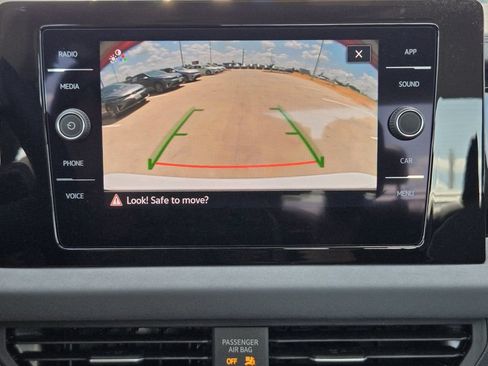 New 2027 Volkswagen Jetta SE FWD image 18