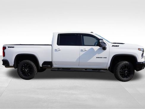 Used 2025 Chevrolet Silverado 3500 LTZ w/ LTZ Plus Package AWD/4WD image 3