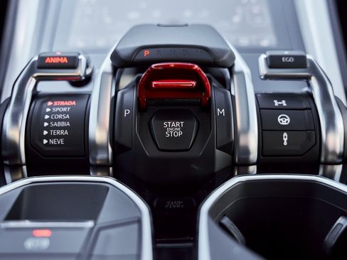 Used 2021 Lamborghini Urus image 68