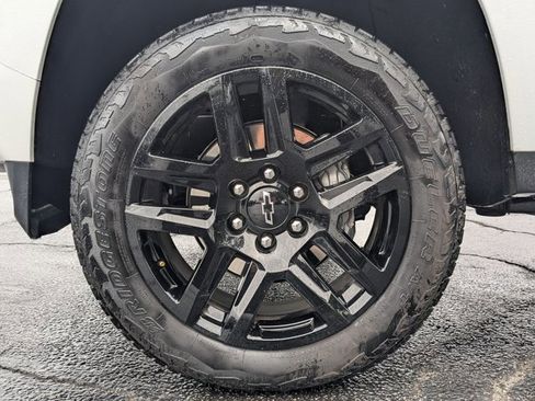 Used 2024 Chevrolet Colorado Z71 w/ Z71 Convenience Package 2 image 22