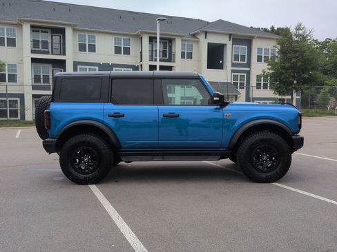 Certified 2025 Ford Bronco Badlands AWD/4WD image 3