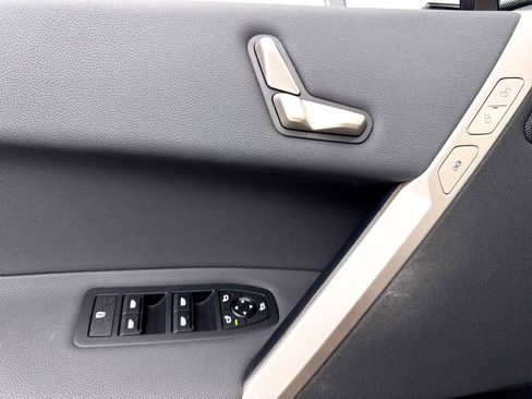 Used 2023 BMW iX xDrive50 w/ Sport Package image 25