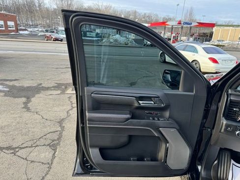 Used 2024 GMC Sierra 1500 AT4X image 11