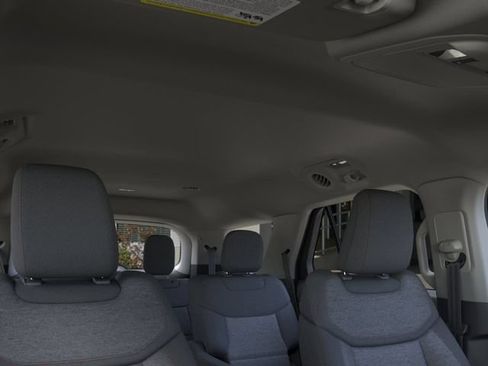 New 2026 Ford Explorer Active RWD image 22