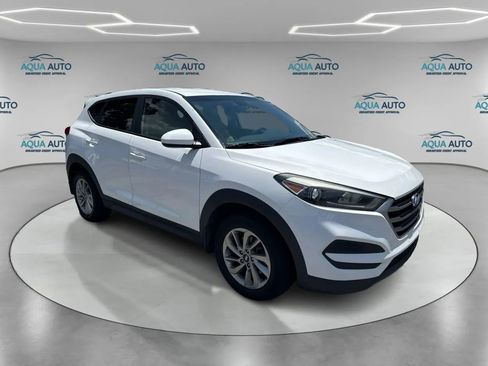 Used 2018 Hyundai Tucson SE AWD/4WD image 3