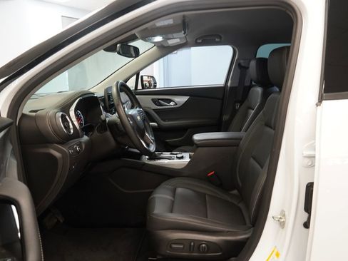 Used 2023 Chevrolet Blazer LT image 4