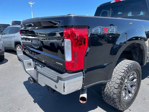 Used 2017 Ford F250 Lariat w/ Snow Plow Prep Package AWD/4WD image 31