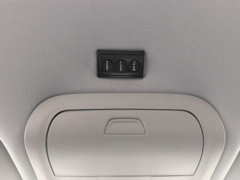 Used 2023 Chevrolet Blazer LT AWD/4WD image 19