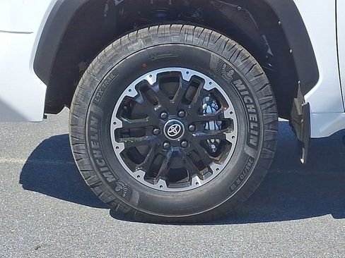 New 2026 Toyota Tundra SR5 AWD/4WD image 19