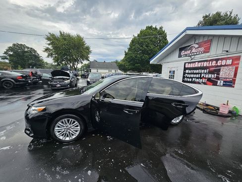 Used 2015 Lexus ES 350 w/ Luxury Package FWD image 24