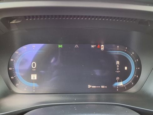 Certified 2024 Volvo XC40 B5 Plus image 31