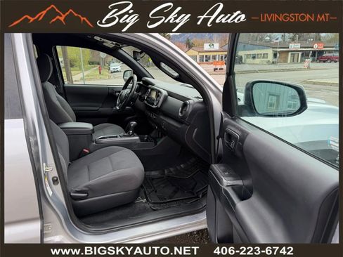 Used 2019 Toyota Tacoma TRD Off-Road w/ Technology Package image 21