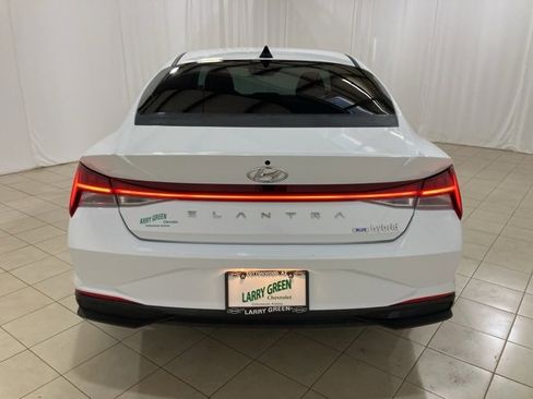 Used 2022 Hyundai Elantra Blue image 4