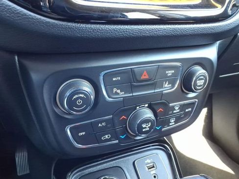 Used 2021 Jeep Compass Limited image 24