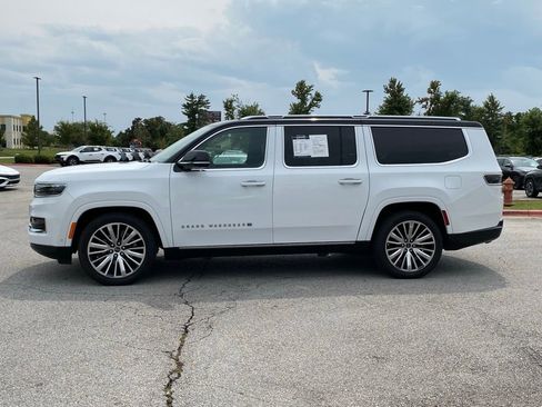 Used 2024 Jeep Grand Wagoneer L Series III image 4