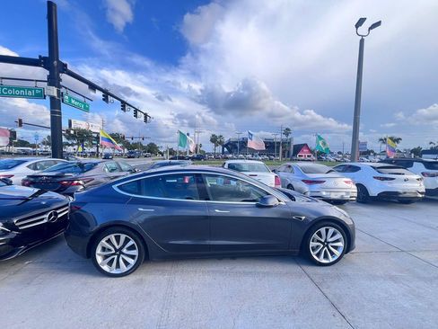 Used 2019 Tesla Model 3 Long Range AWD/4WD image 2