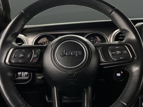 Used 2022 Jeep Gladiator Willys image 14