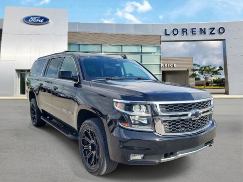 Used 2020 Chevrolet Suburban LT AWD/4WD image 3