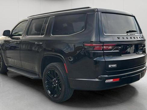 Used 2022 Jeep Wagoneer Series III image 10