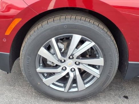 Used 2024 Chevrolet Equinox Premier image 32