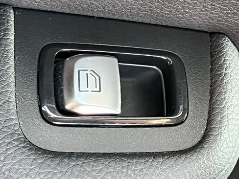 Certified 2022 Mercedes-Benz GLC 300 4MATIC image 23