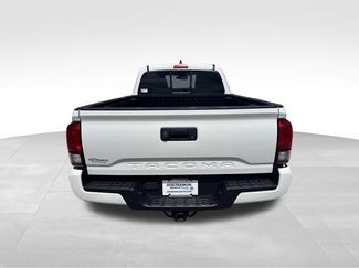Used 2022 Toyota Tacoma SR w/ SX Package RWD video 4