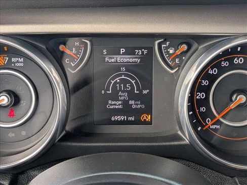 Used 2018 Jeep Wrangler Unlimited Sport image 11