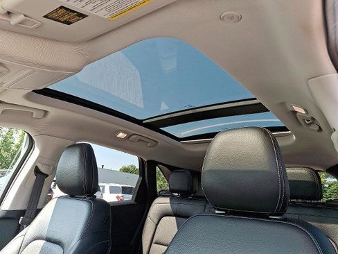 Certified 2022 Ford Escape SEL w/ Technology Package image 14