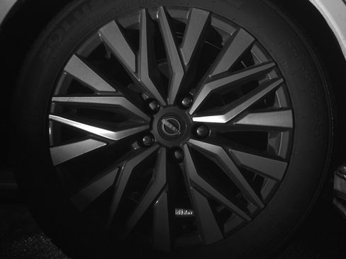 Used 2025 Nissan Altima 2.5 SV image 15