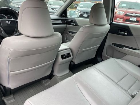 Used 2015 Honda Accord EX-L image 32