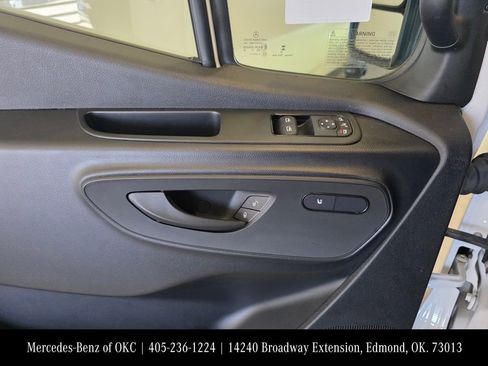 Used 2025 Mercedes-Benz Sprinter 2500 image 12