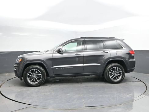 Used 2017 Jeep Grand Cherokee Limited w/ Trailer Tow Group IV AWD/4WD image 4