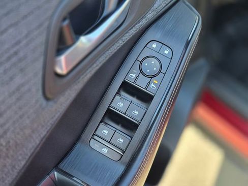 Used 2023 Nissan Rogue SV image 22