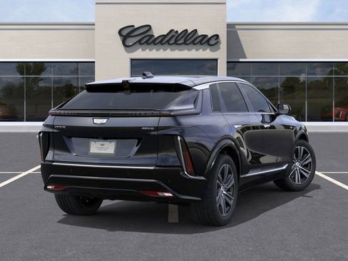 New 2026 Cadillac Lyriq Luxury image 4