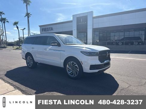Used 2025 Lincoln Navigator Reserve AWD/4WD image 1