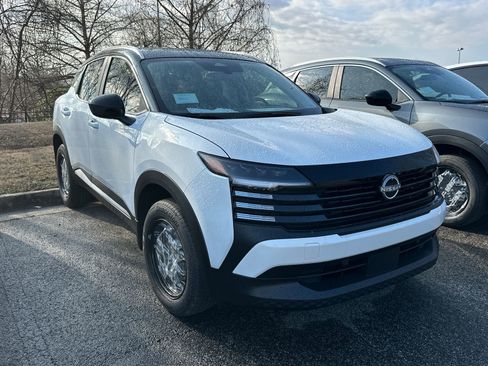 New 2026 Nissan Kicks SV FWD image 3