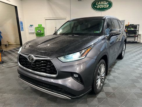 Used 2020 Toyota Highlander Platinum AWD/4WD image 5