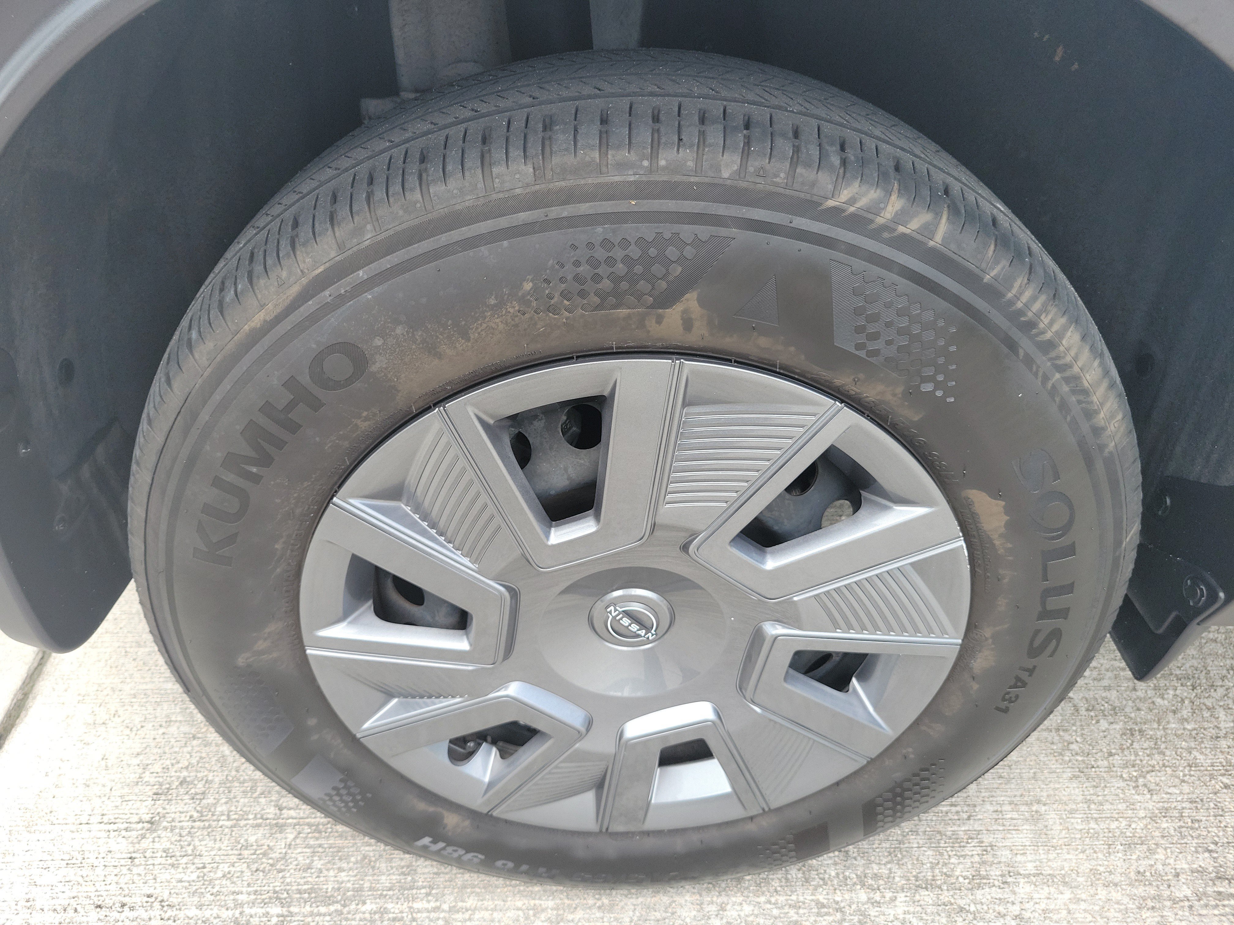 Used 2025 Nissan Kicks S FWD image 9