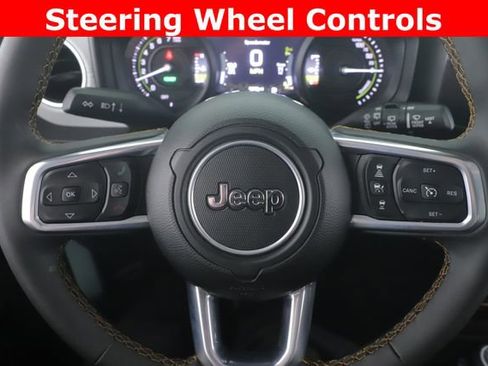 Used 2024 Jeep Wrangler Unlimited Sahara image 20