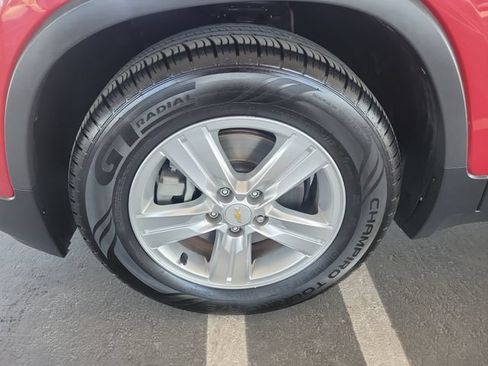 Used 2015 Chevrolet Trax LT w/ LT Sun and Sound Package FWD image 31