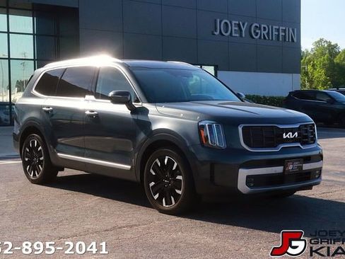 Certified 2024 Kia Telluride SX Prestige AWD/4WD image 3