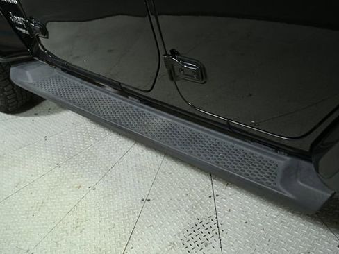 Used 2021 Jeep Wrangler Unlimited Sahara image 12