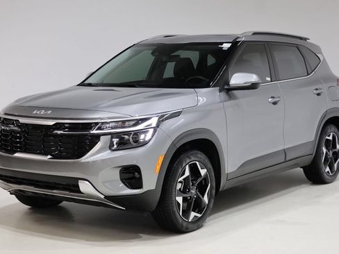 Used 2025 Kia Seltos EX w/ EX Sunroof Package AWD/4WD image 3
