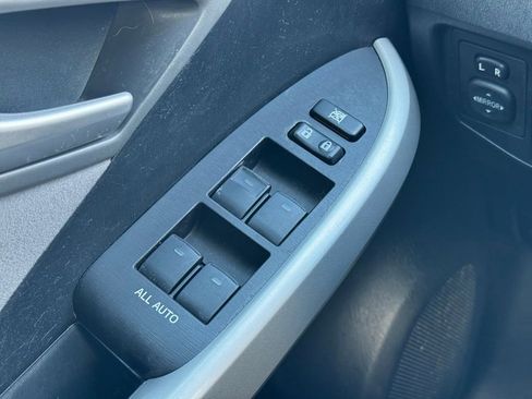 Used 2012 Toyota Prius Two image 30