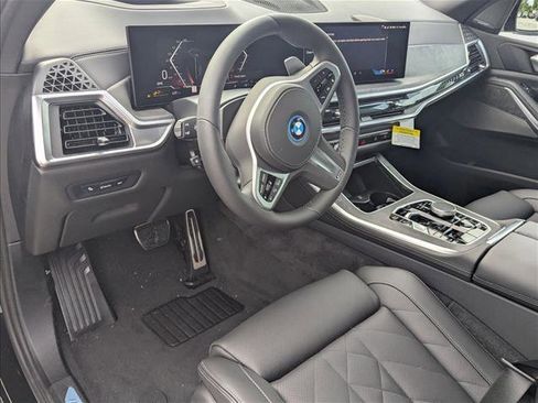 New 2026 BMW X5 xDrive50e w/ M Sport Package image 3
