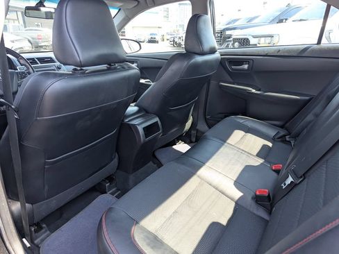 Used 2016 Toyota Camry SE FWD image 28